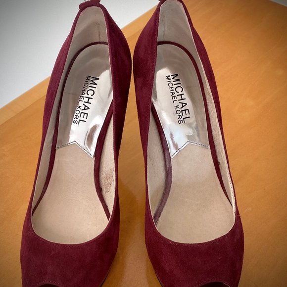 Michael Kors York Platform Suede Peeptoe Pumps in Bordeaux, 6.5M - Picture 7 of 13